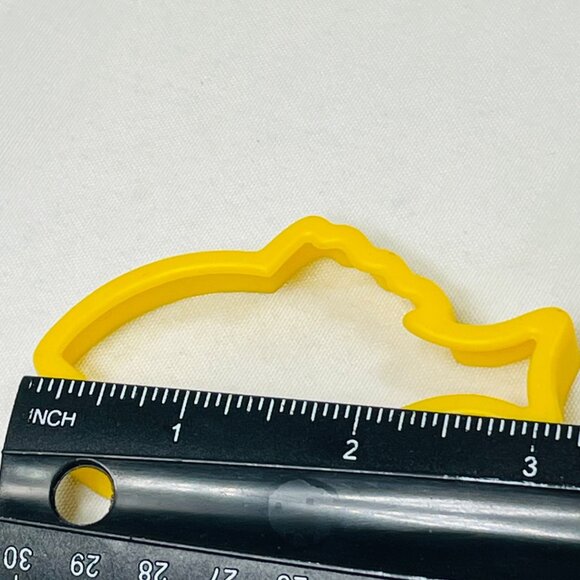 Yellow Fish-Shaped Plastic Cookie Cutter For Baking & Crafting Vintage - Picture 3 of 4